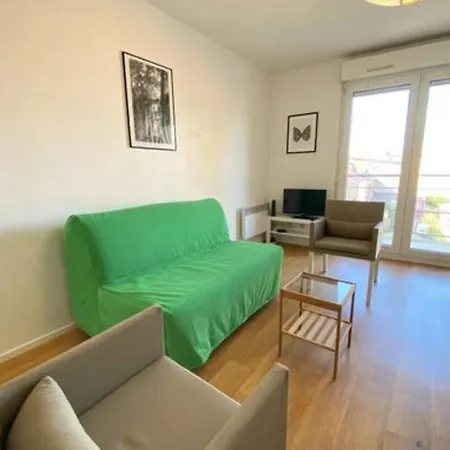 With Balcony For 4 Lejlighed