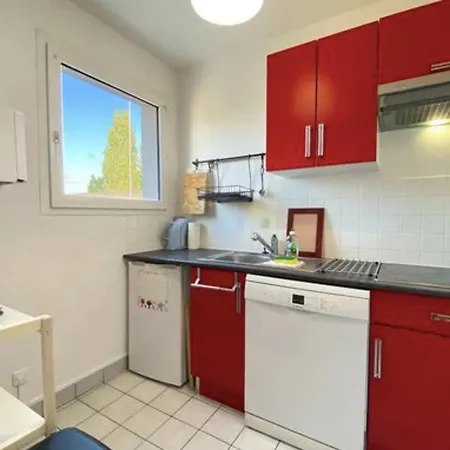 With Balcony For 4 Nantes